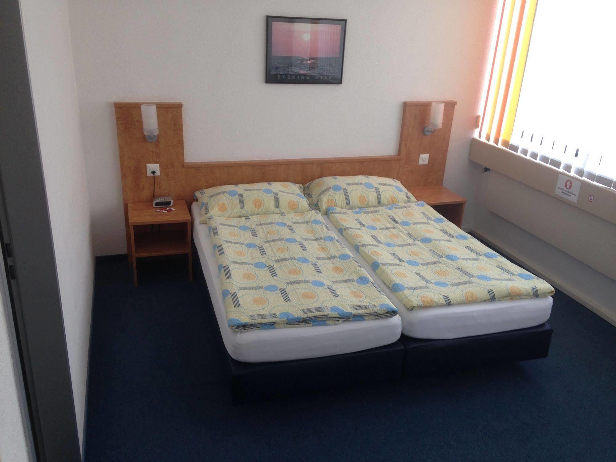Budget Motel Dällikon Buitenkant foto