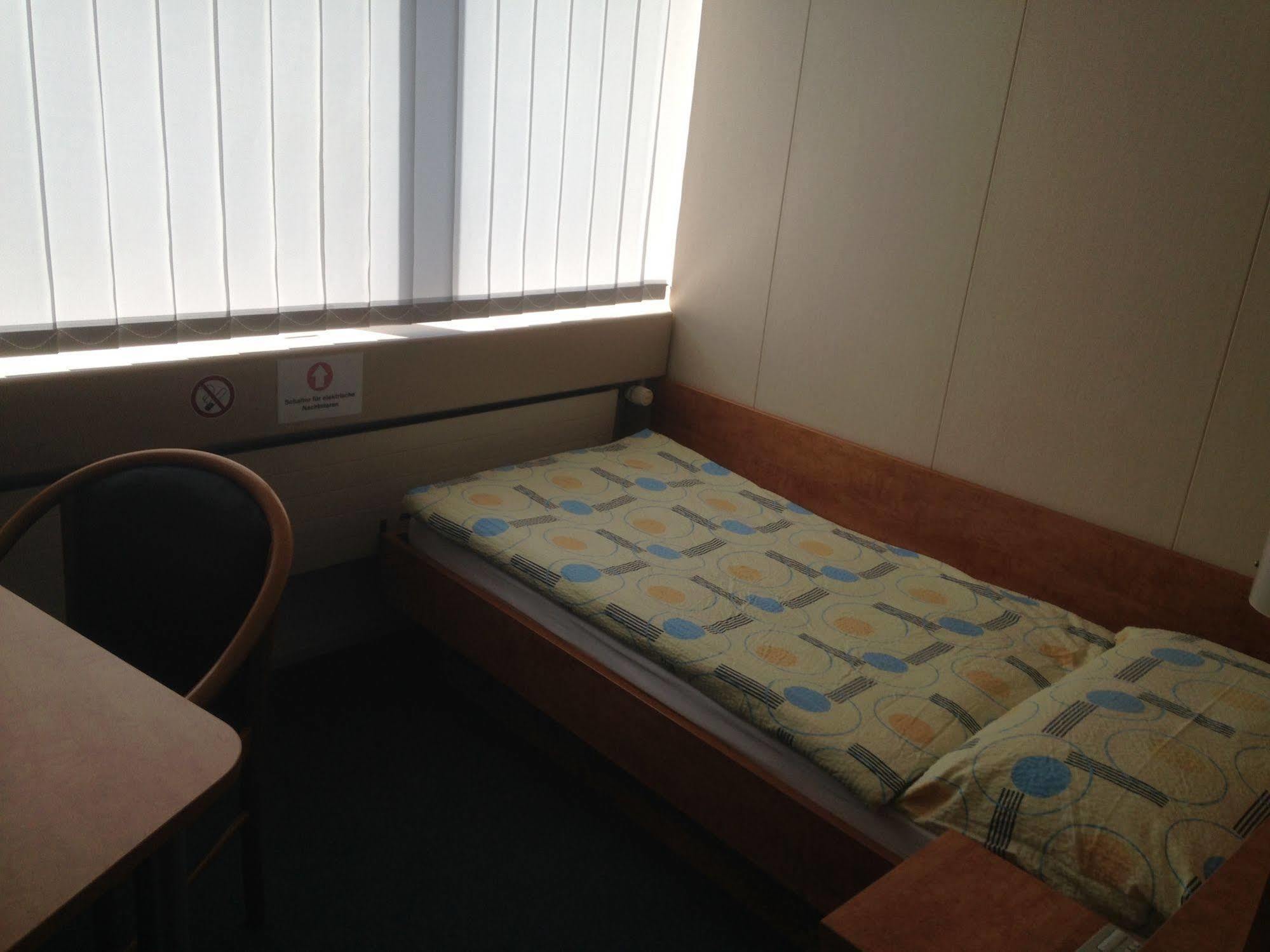 Budget Motel Dällikon Buitenkant foto