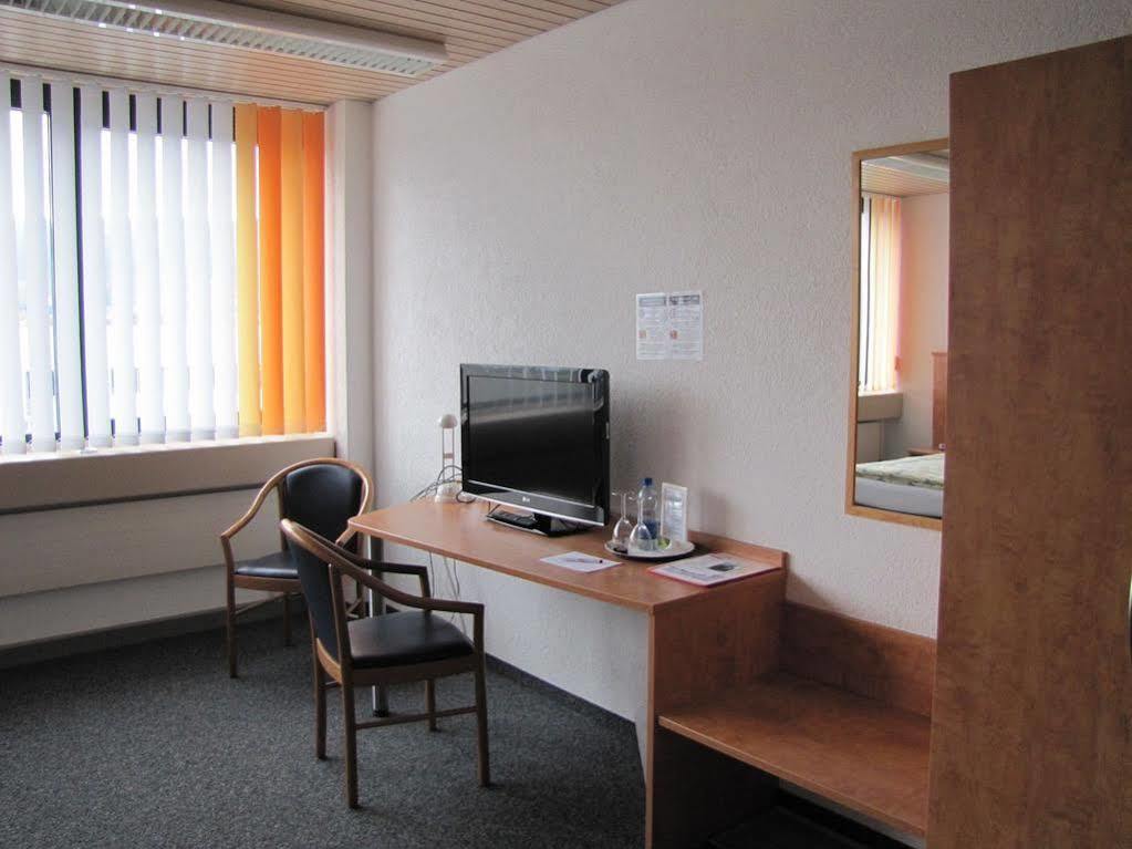 Budget Motel Dällikon Buitenkant foto